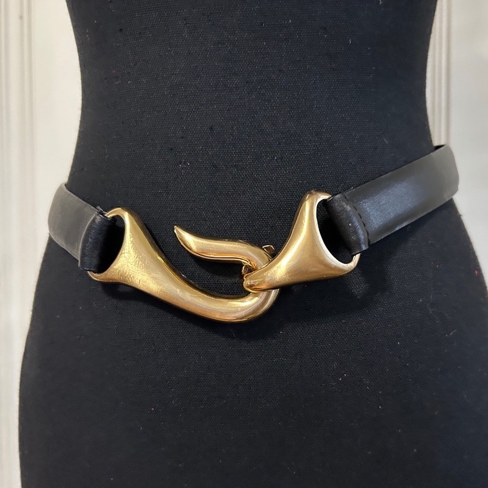 Chico's Black Adjustable Belt Gold Hook Buckle Size S/M Minimalist Classic Lux